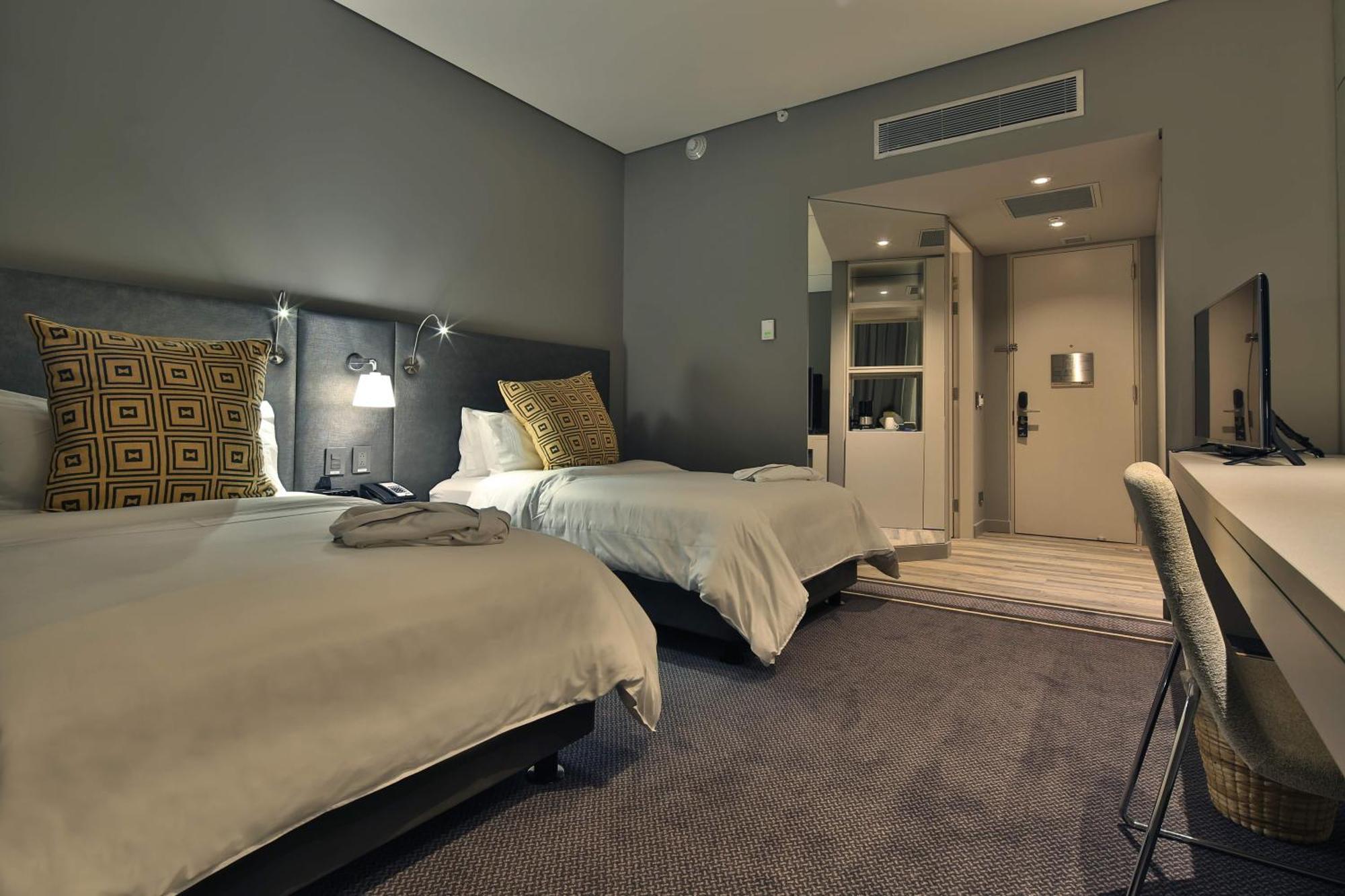 Movich Buro 51 Hotel Баранкила Екстериор снимка A room at the hotel