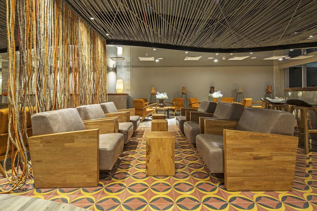 Movich Buro 51 Hotel Баранкила Екстериор снимка The lounge at the airport