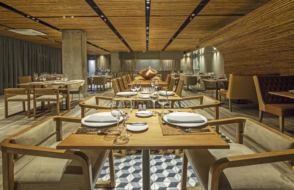 Movich Buro 51 Hotel Баранкила Екстериор снимка Interior of the restaurant